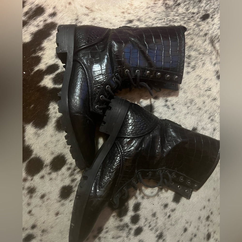 Luxury rebel combat boots